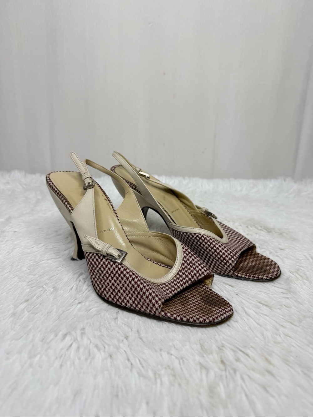 PRADA / vintage tan maroon burgundy houndstooth peep toe slingback heels / 37.5